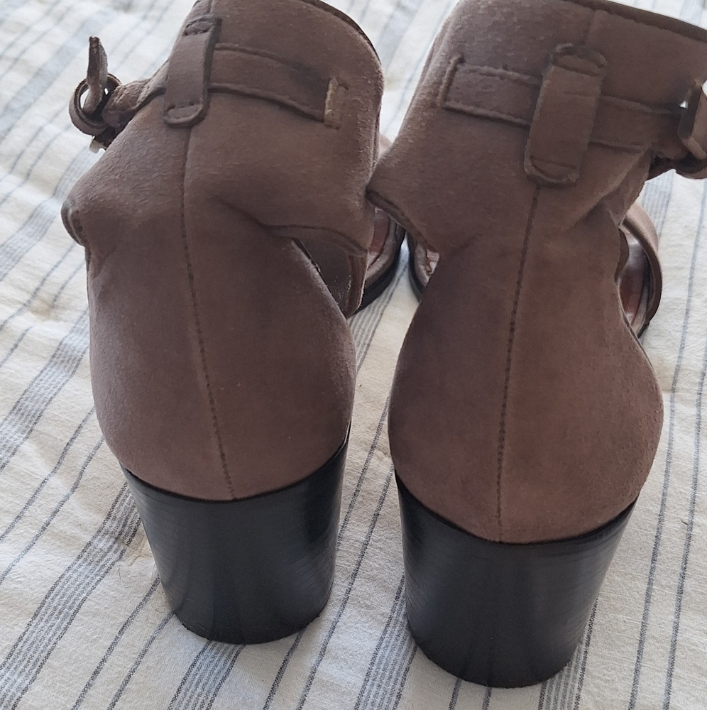 Bernardo Taupe Suede Block Heel Sandals Size 9 - Picture 9 of 10